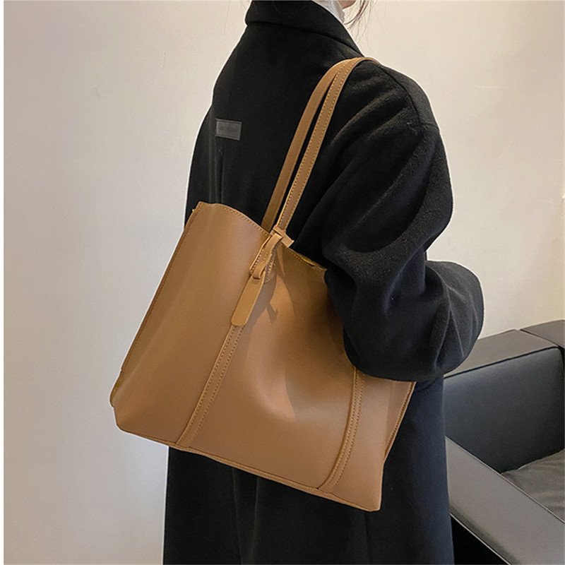 Klasyczna czarna torba typu to – Women Bags Aldo recenzja i cena