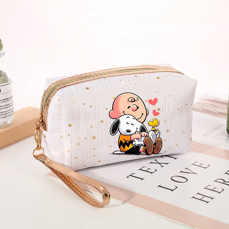 Damska kosmetyczka z motywem m – Women'S Vogue Bags recenzja i cena