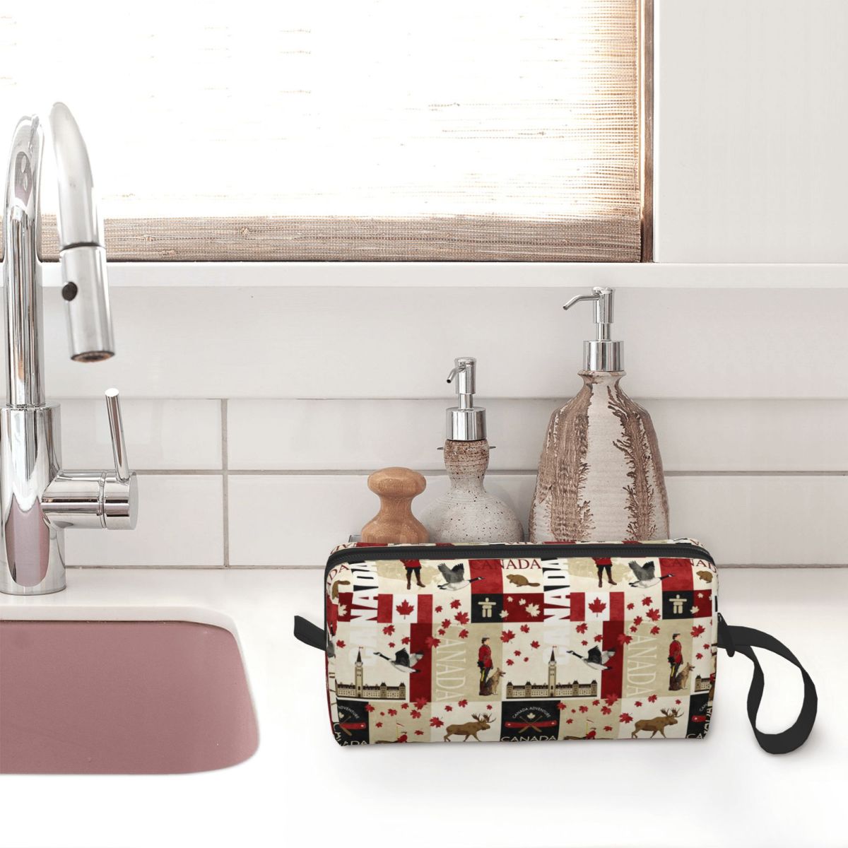 Piórnik z flagą Kanady, motyw  – Women Bags Canada recenzja i cena